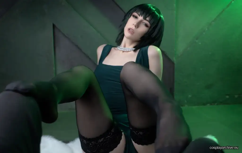 Donna Loli cosplay photo 11