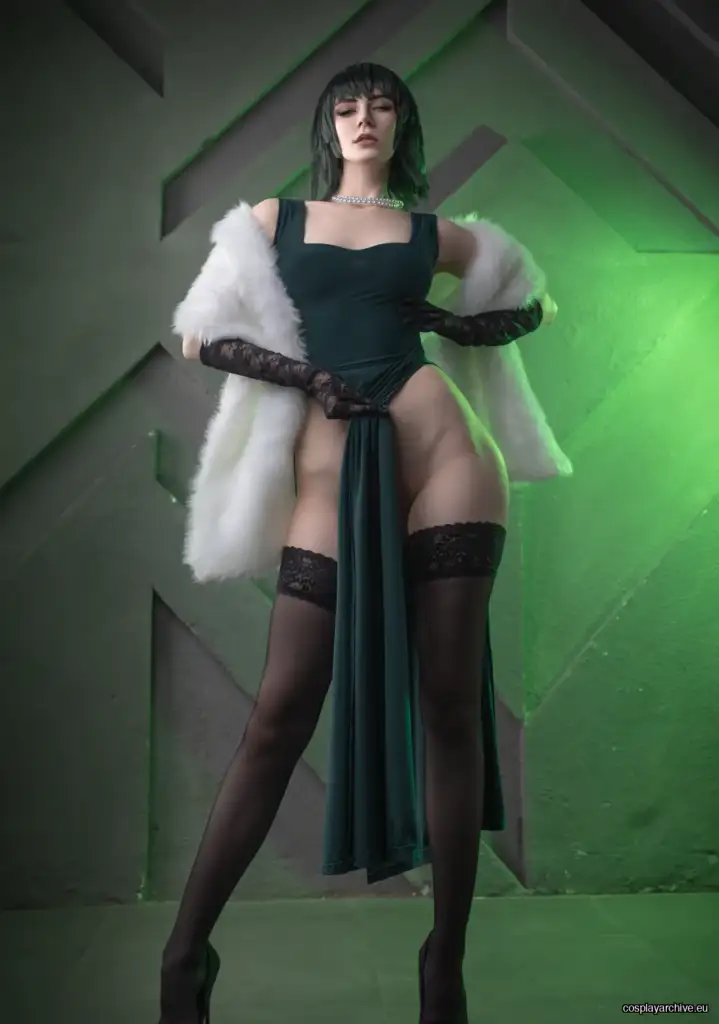 Donna Loli cosplay photo 12