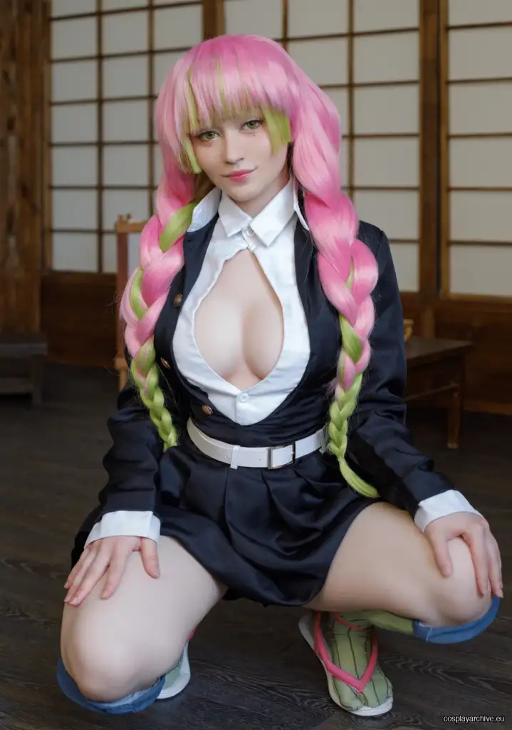 Donna Loli cosplay photo 13