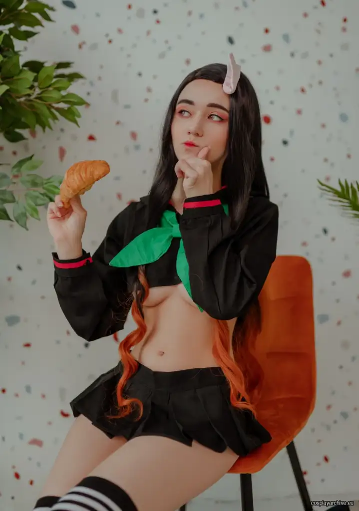 Donna Loli cosplay photo 15