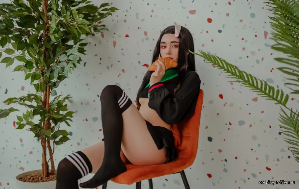 Donna Loli cosplay photo 17