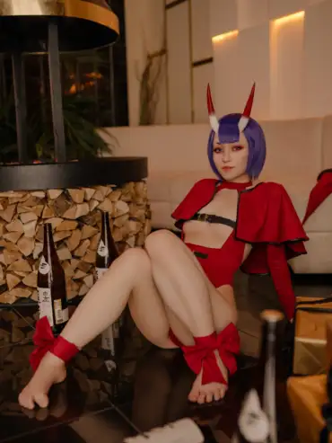 Donna Loli cosplay photo 28