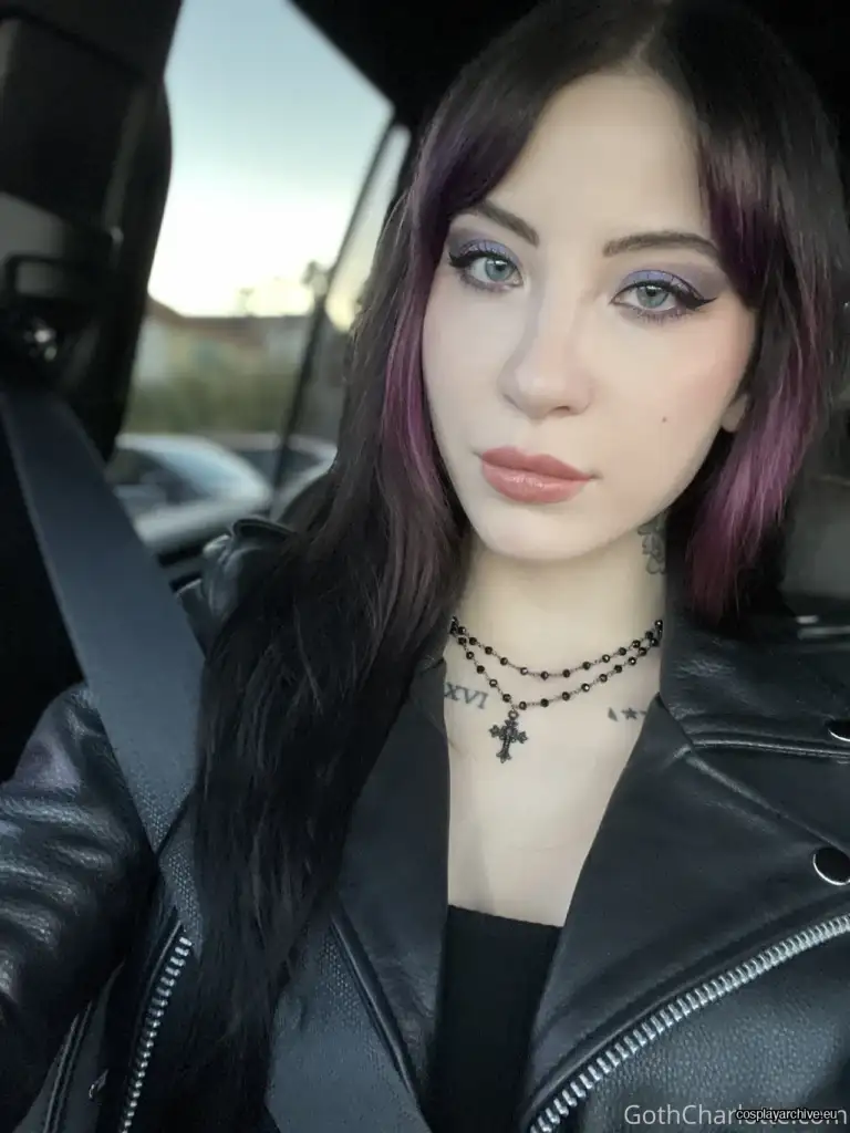 GothCharlotte cosplay photo 11