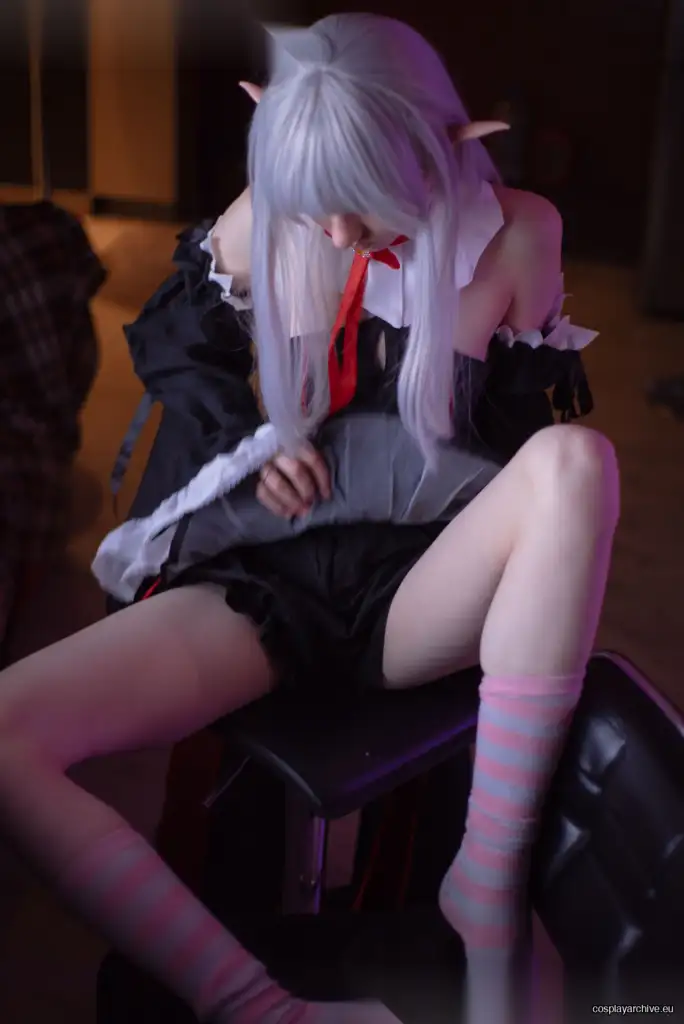 Little Emo Kitten cosplay photo 2