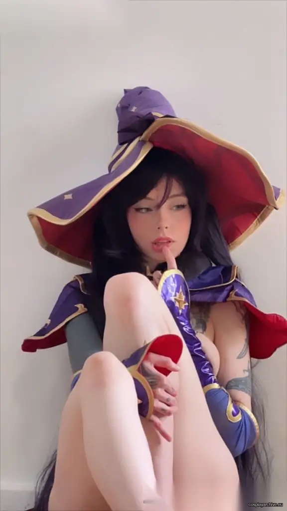 Lunara Fawn cosplay photo 12