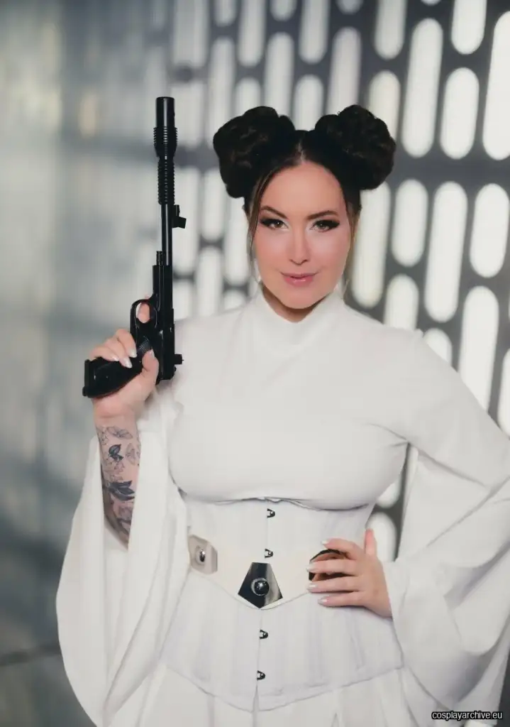 Meg Turney cosplay photo 6