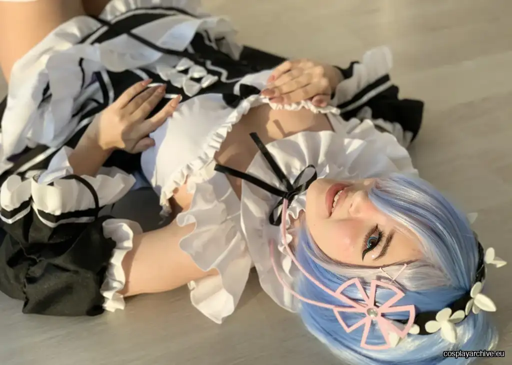 Purple Bitch cosplay photo 6