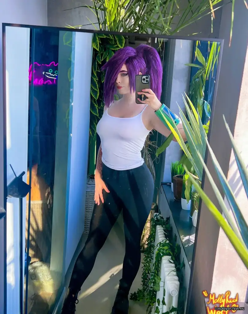 MollyRedWolf cosplay photo 17